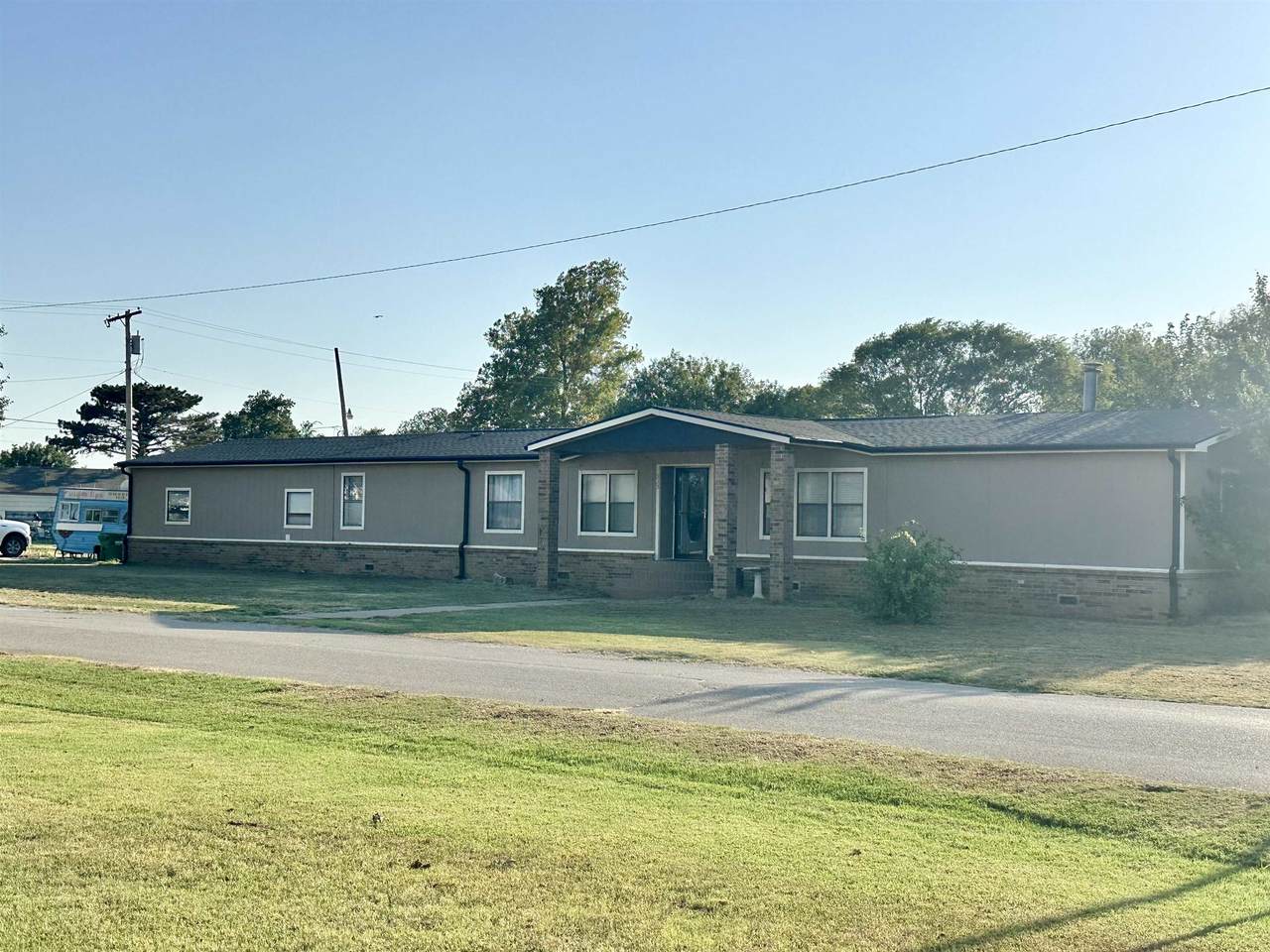 223 Cherokee - Photo 1