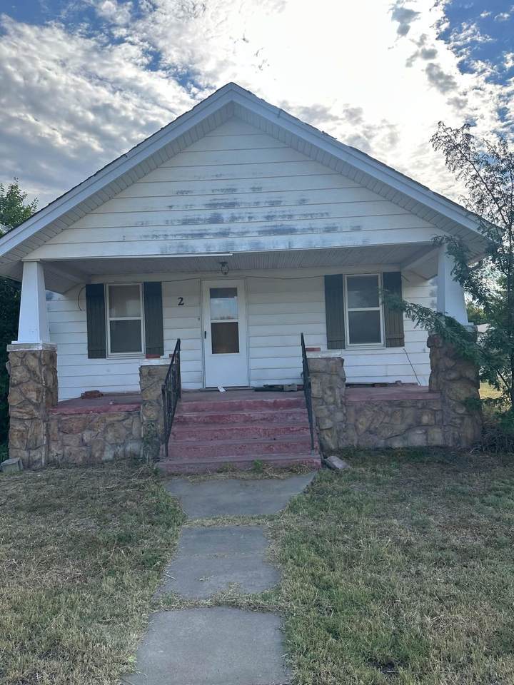 220 Ellis - Photo 1