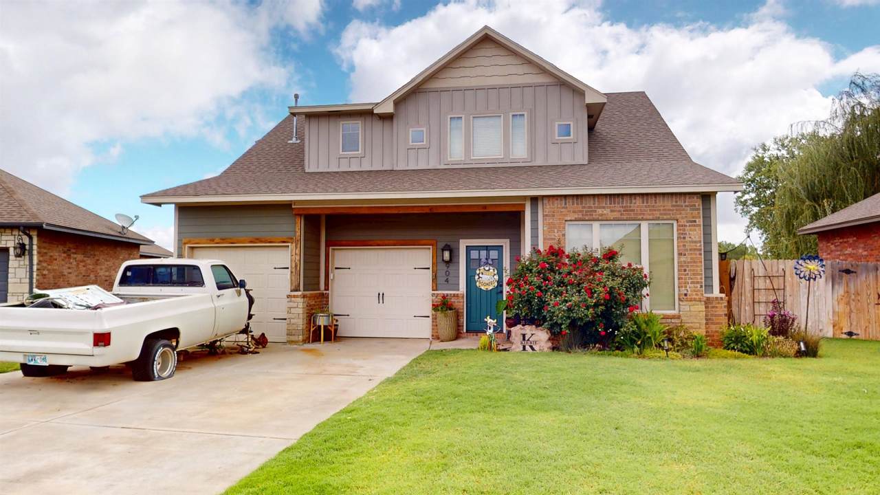 904 Creek Dr - Photo 1