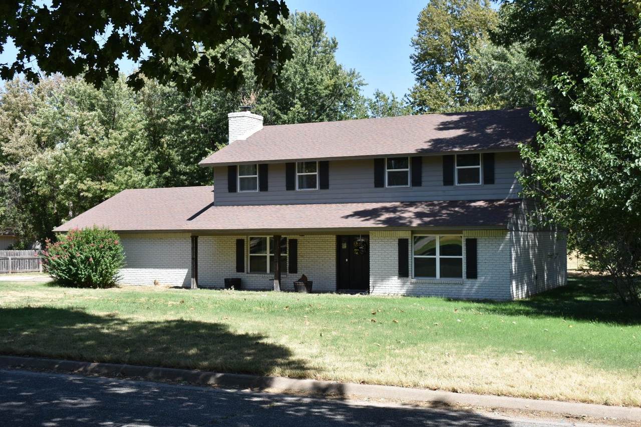 2901 Meadowlark Ln - Photo 1