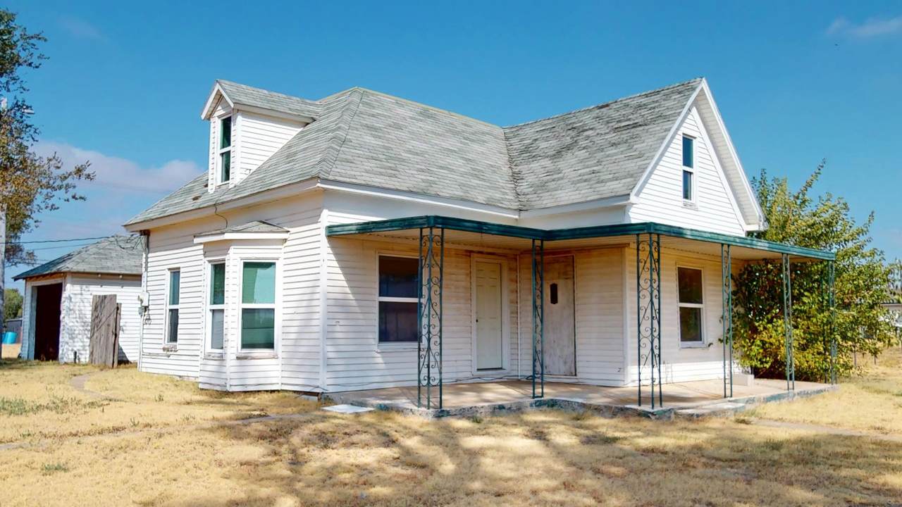 203 Main St - Photo 1