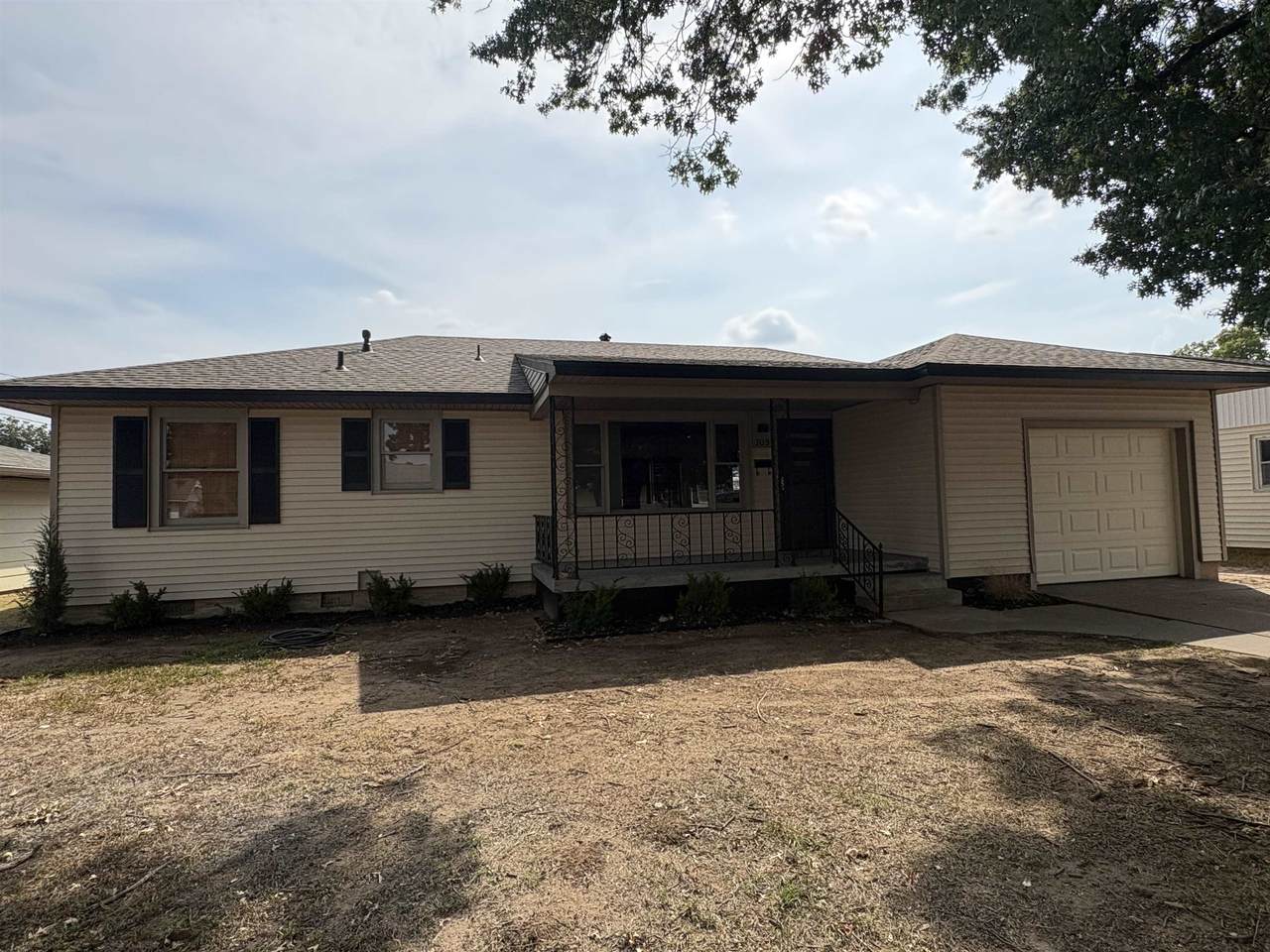 709 Palm - Photo 1