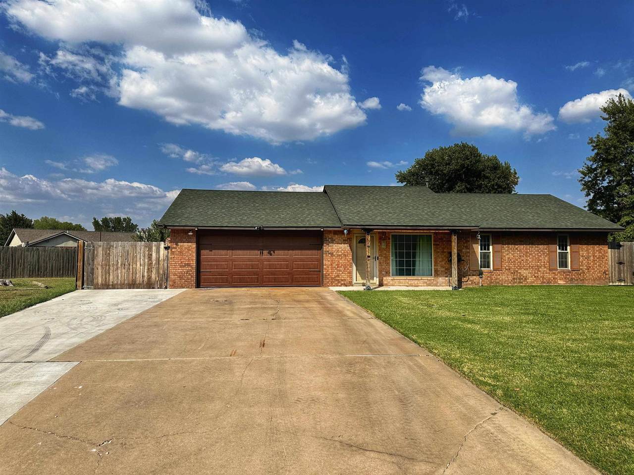 2901 Williamsburg - Photo 1
