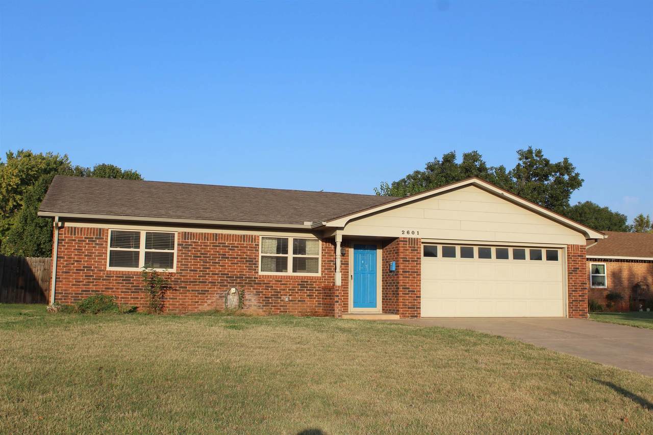 2601 2nd St - Photo 1