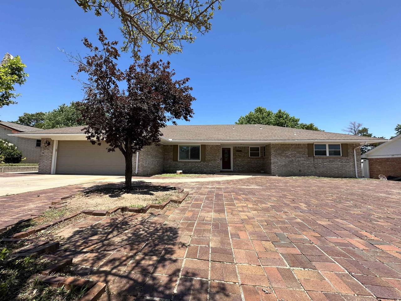 3320 Cheyenne Dr - Photo 1