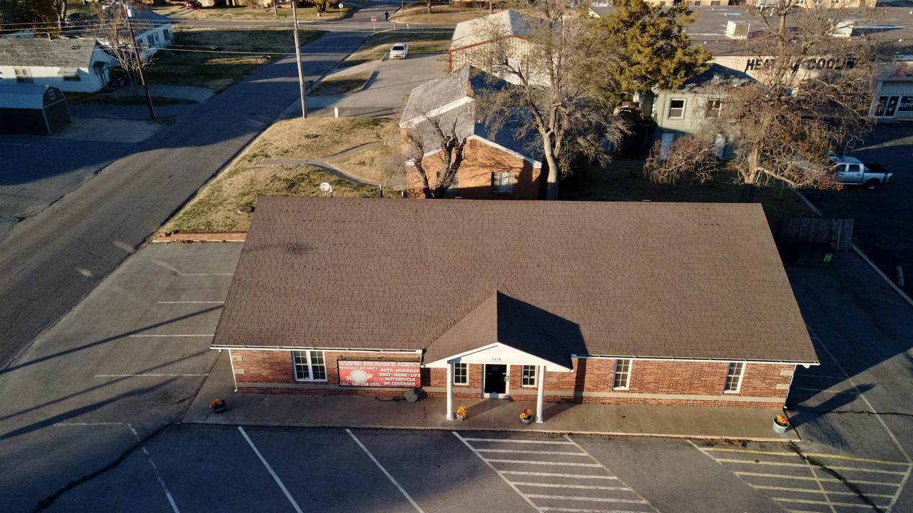 1428 Oklahoma Ave - Photo 1