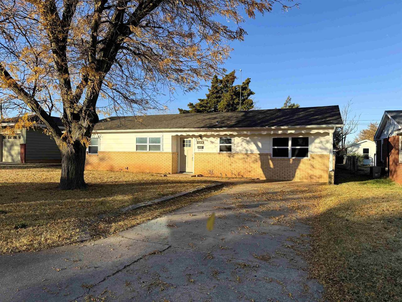 2127 2nd Street - Photo 1