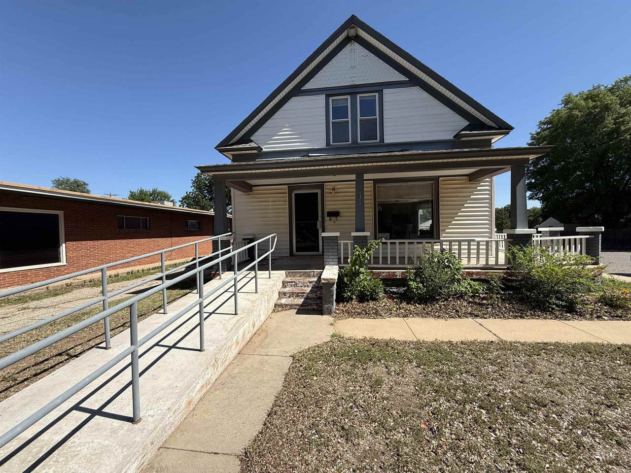 1414 Main St - Photo 1