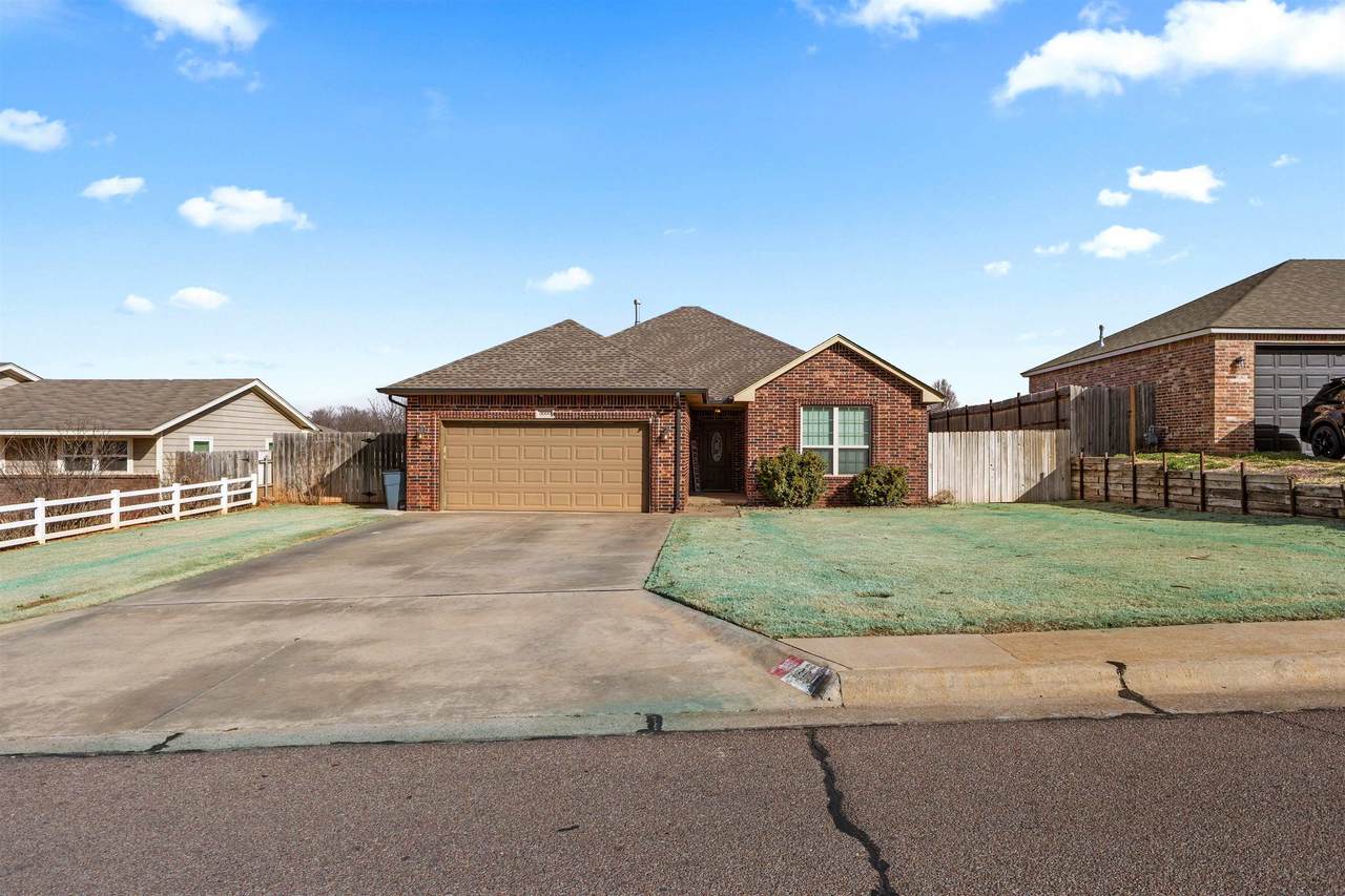 3000 Cheyenne Dr - Photo 1