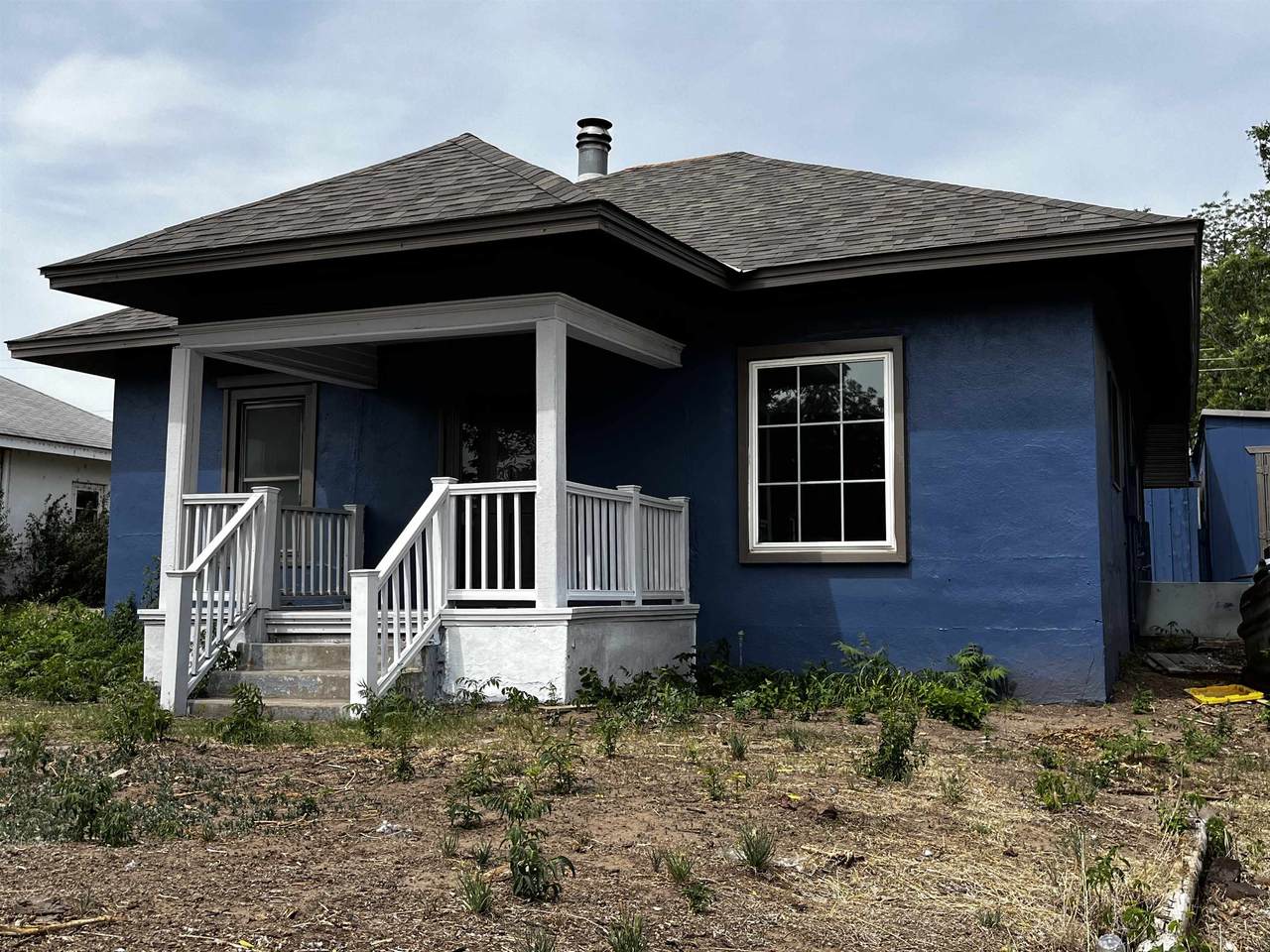 601 Avenue F - Photo 1
