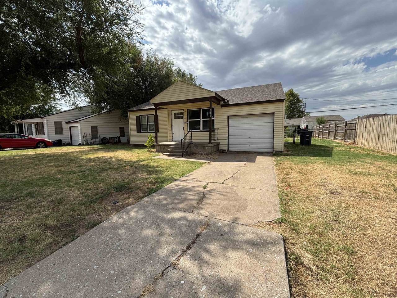 1313 Hudson - Photo 1