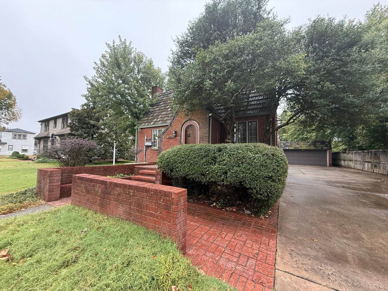 1807 Cherokee Ave - Photo 1