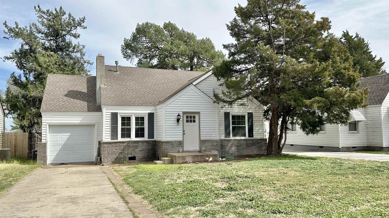 1616 Hillcrest - Photo 1