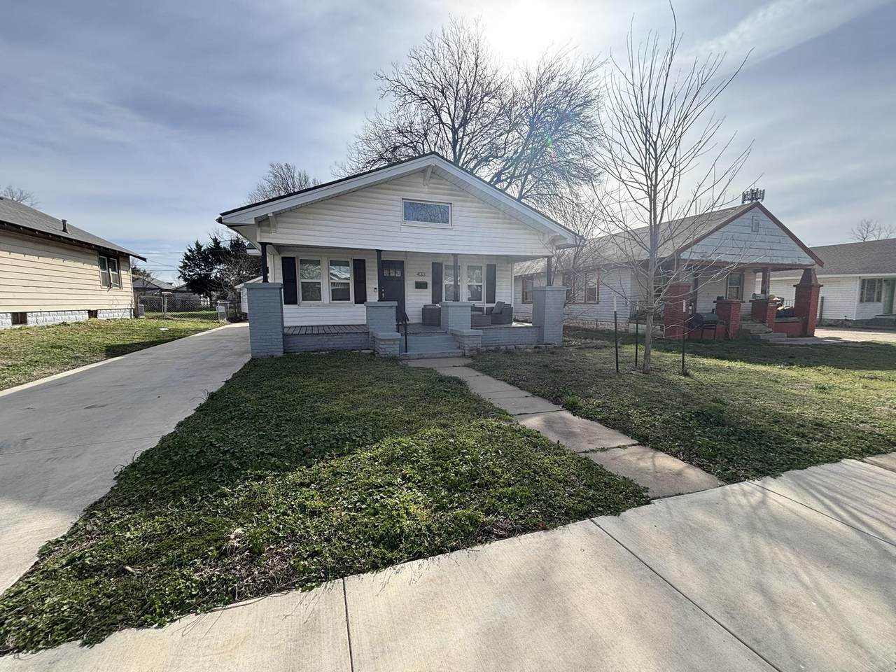 433 Tyler - Photo 1