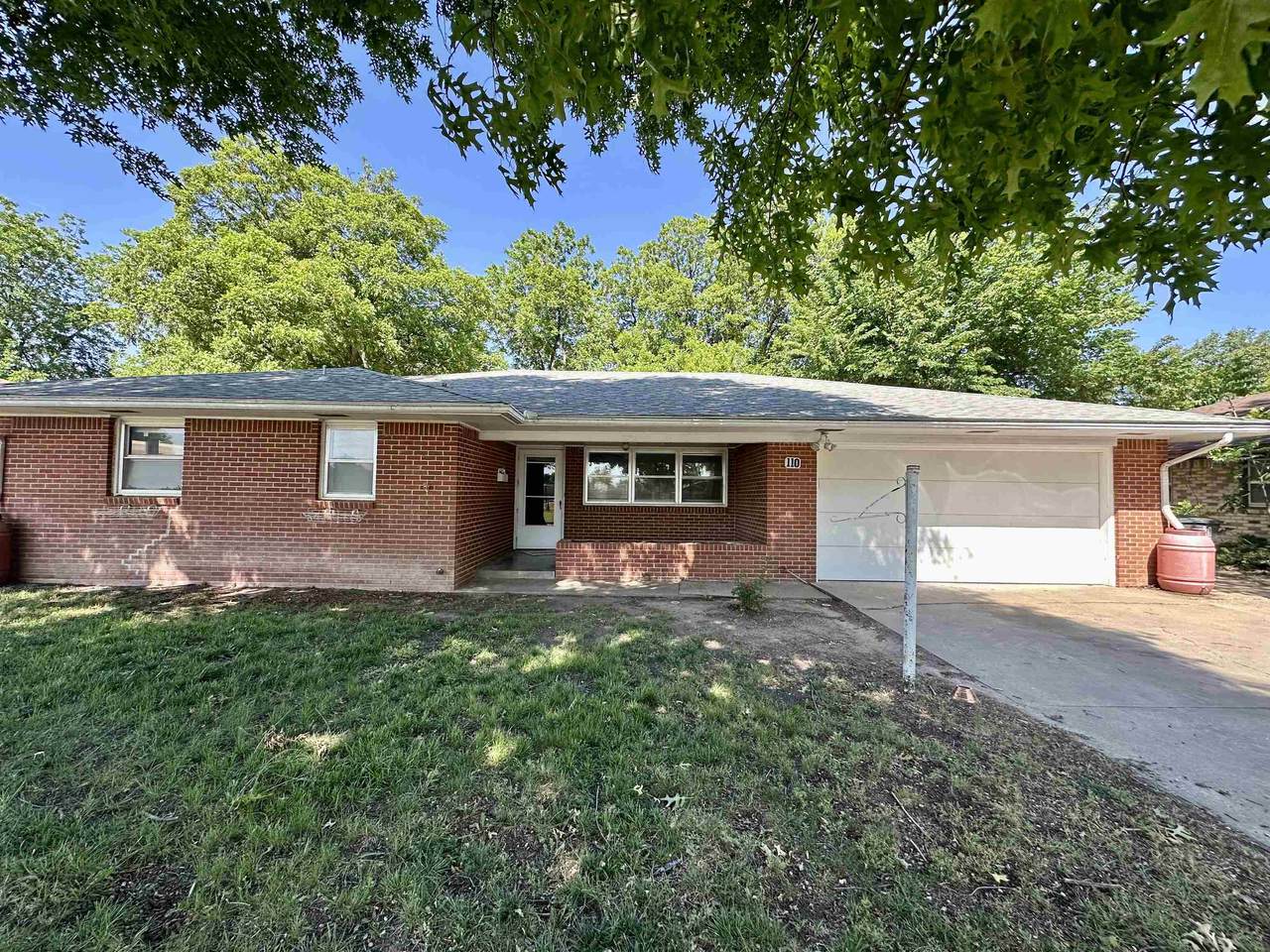 110 Harding - Photo 1