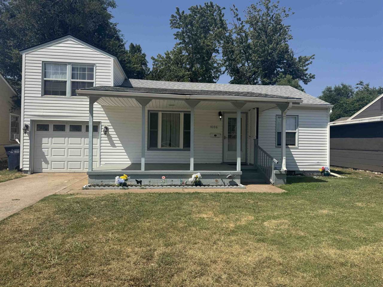 1606 Eucalyptus - Photo 1