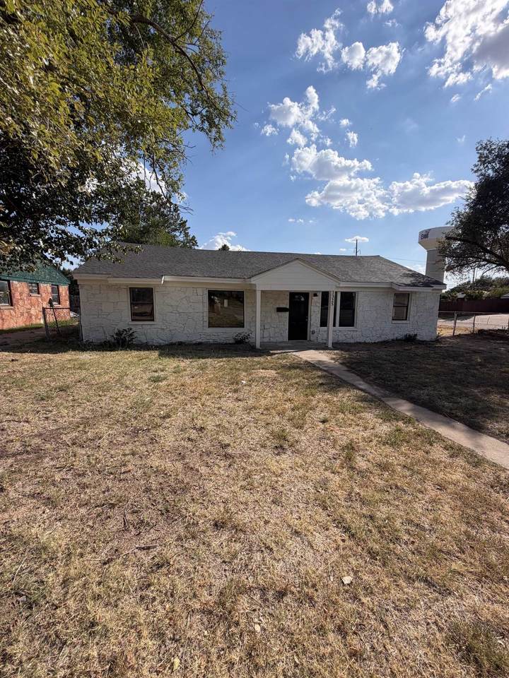 1325 Ritchie Ave - Photo 1