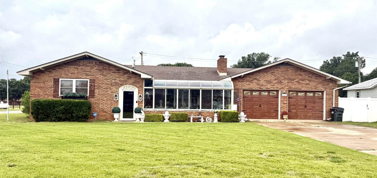 821 Laird - Photo 1