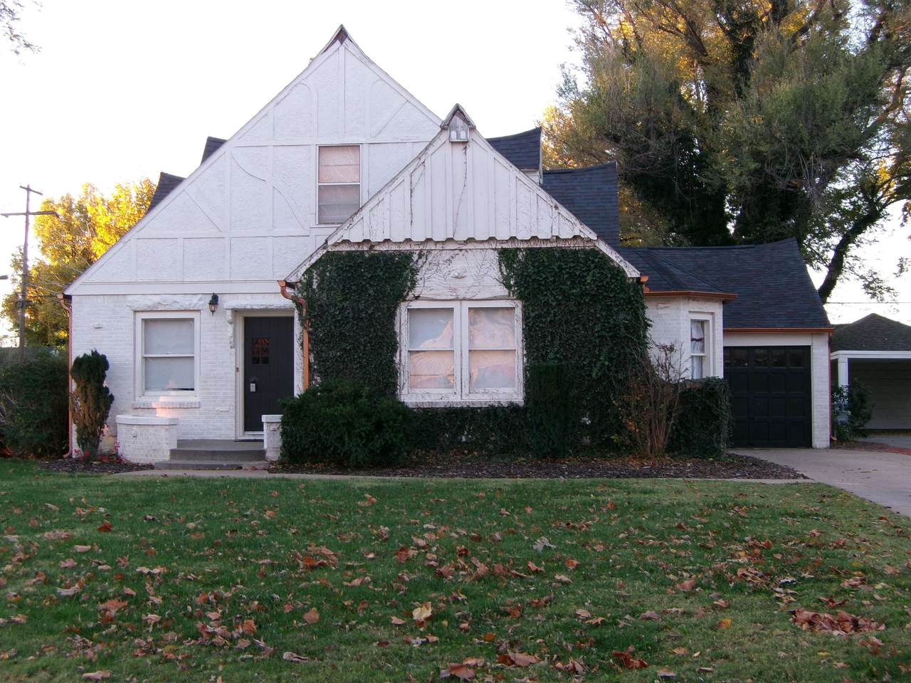 1301 Indian Drive - Photo 1