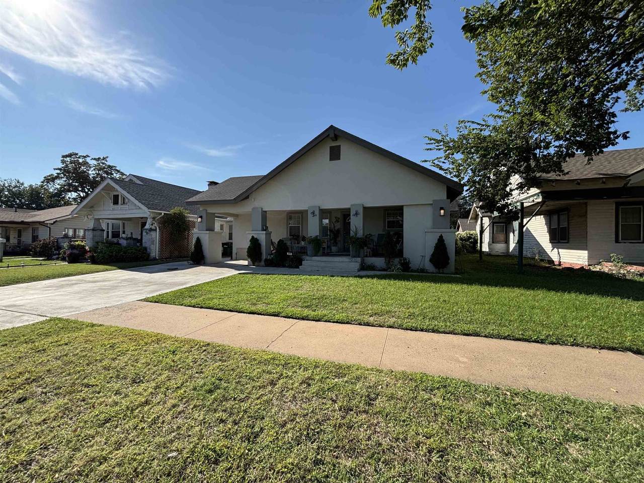 819 Wabash - Photo 1