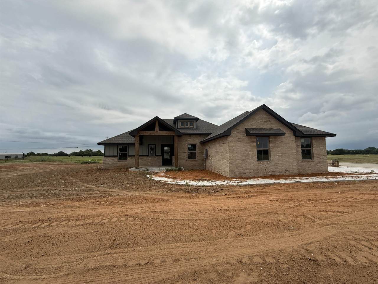 2706 Belle Crossing Dr - Photo 1