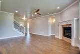 1102 Sawgrass Ln - Photo 4