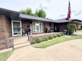 1109 Hayes - Photo 2