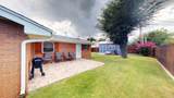 1911 Broadmoor Dr - Photo 16