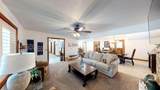 1911 Broadmoor Dr - Photo 3