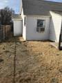 909 Avenue C - Photo 2