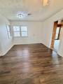 1832 Maple - Photo 4