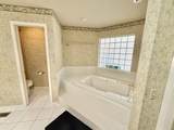 2819 Oak Hollow Rd - Photo 19