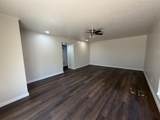 2125 Camelot Dr - Photo 17