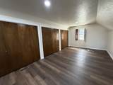 2125 Camelot Dr - Photo 23