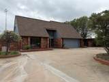 2125 Camelot Dr - Photo 36
