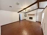 2820 Essex St - Photo 4