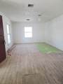 1209 Elm - Photo 2