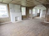 705 11th St - Photo 3