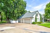 2125 Maple Leaf Cir - Photo 2