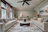 2125 Maple Leaf Cir - Photo 8