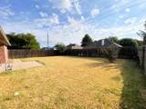 1013 Saybrook - Photo 19