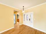 1013 Saybrook - Photo 2