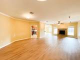 1013 Saybrook - Photo 4