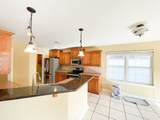 1013 Saybrook - Photo 5