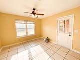 1013 Saybrook - Photo 6