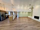1711 Surrey Ln - Photo 3