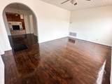 1811 9th St - Photo 3