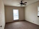 2802 Heritage Trl - Photo 28