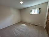 2002 Seneca Ave - Photo 23