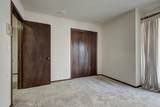 2105 Camelot Dr - Photo 17